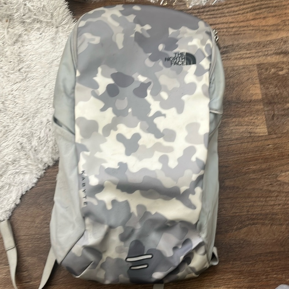 North face 20l Kabyte backpack
